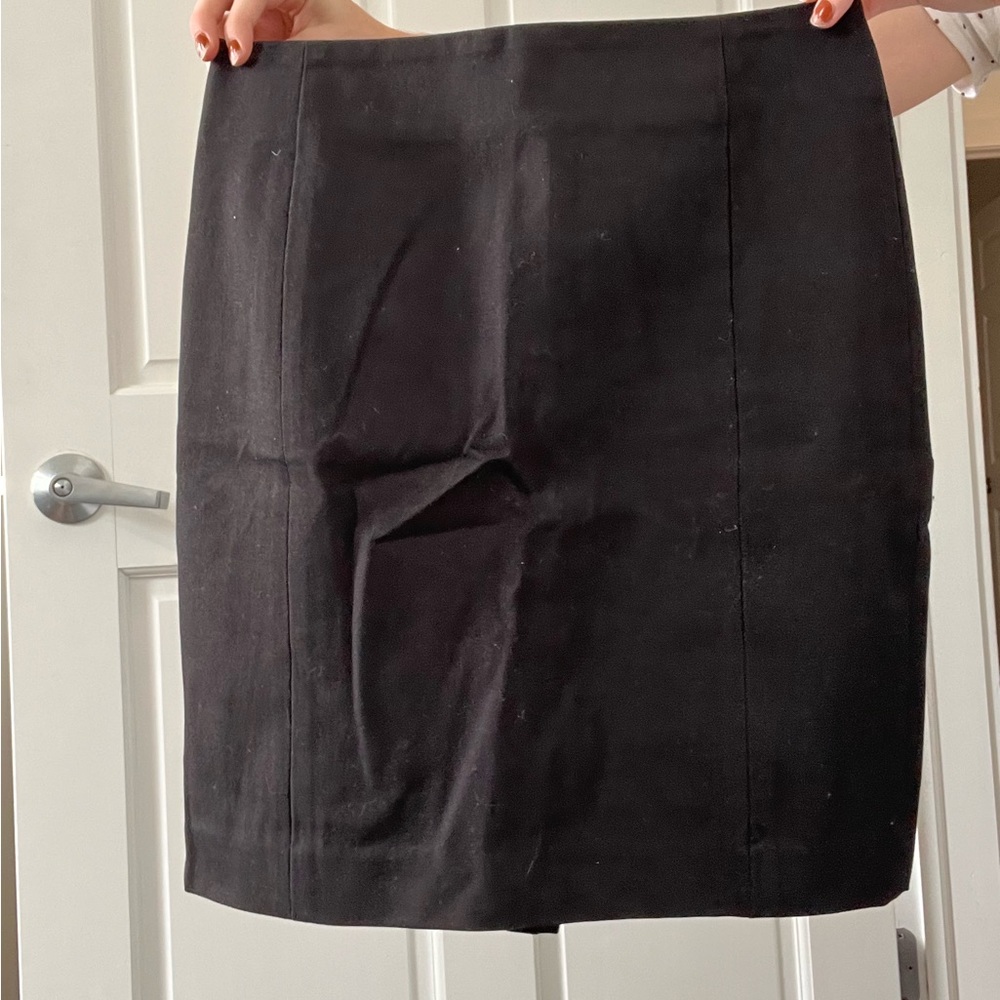 Black pencil skirt (0)